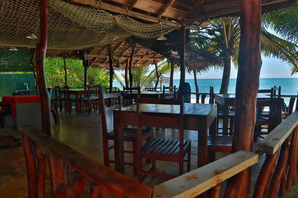 Panorama Rock Cafe Tangalle Exterior foto
