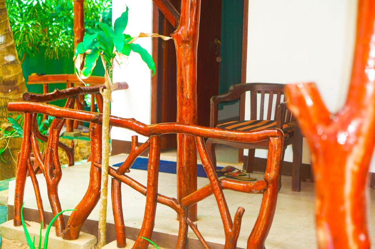 Panorama Rock Cafe Tangalle Exterior foto