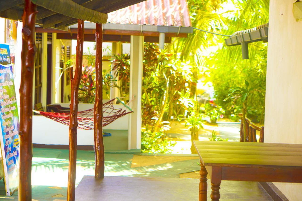 Panorama Rock Cafe Tangalle Exterior foto